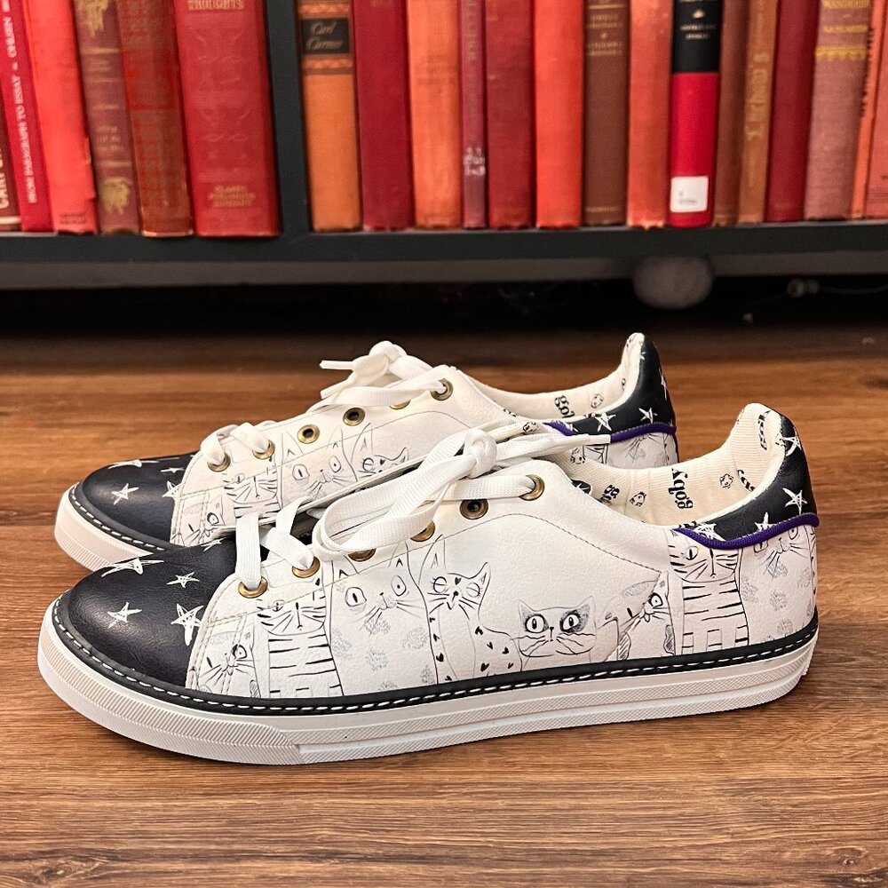 NWOT Goby Cat Lace Up White Black Sneakers Sz 42 (11.5)